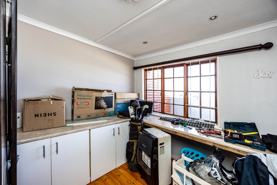 6 Bedroom Property for Sale in Kaysers Beach Eastern Cape